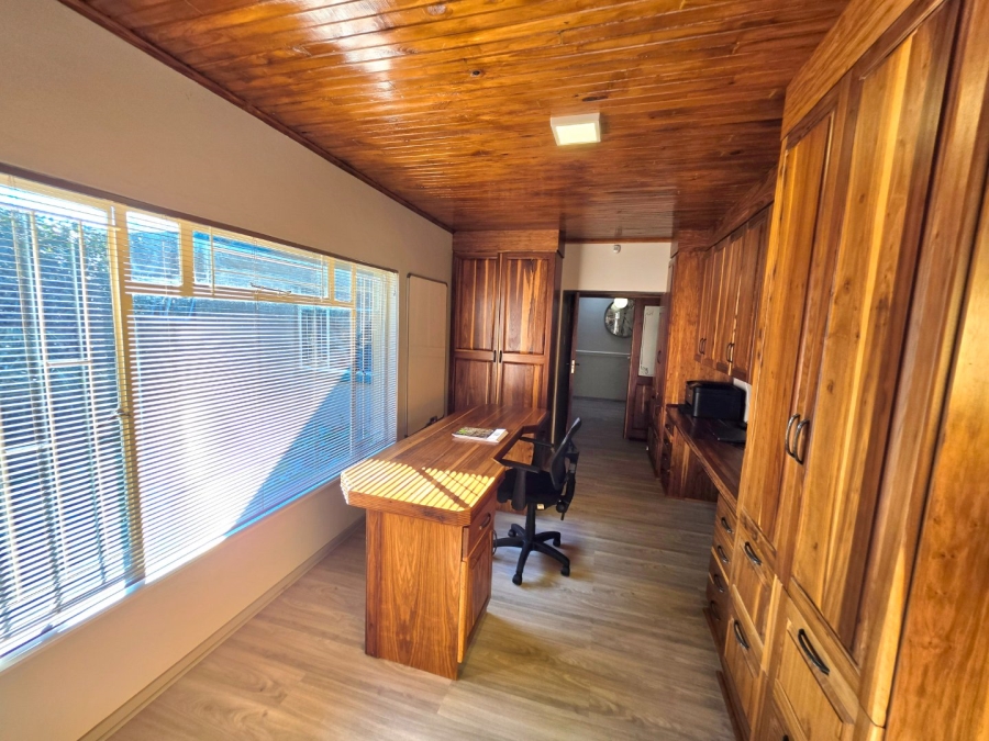 5 Bedroom Property for Sale in Panorama Free State